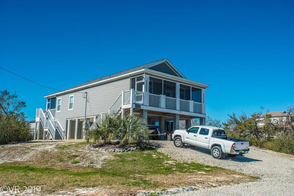 137 Catamaran Dr - Photo 1