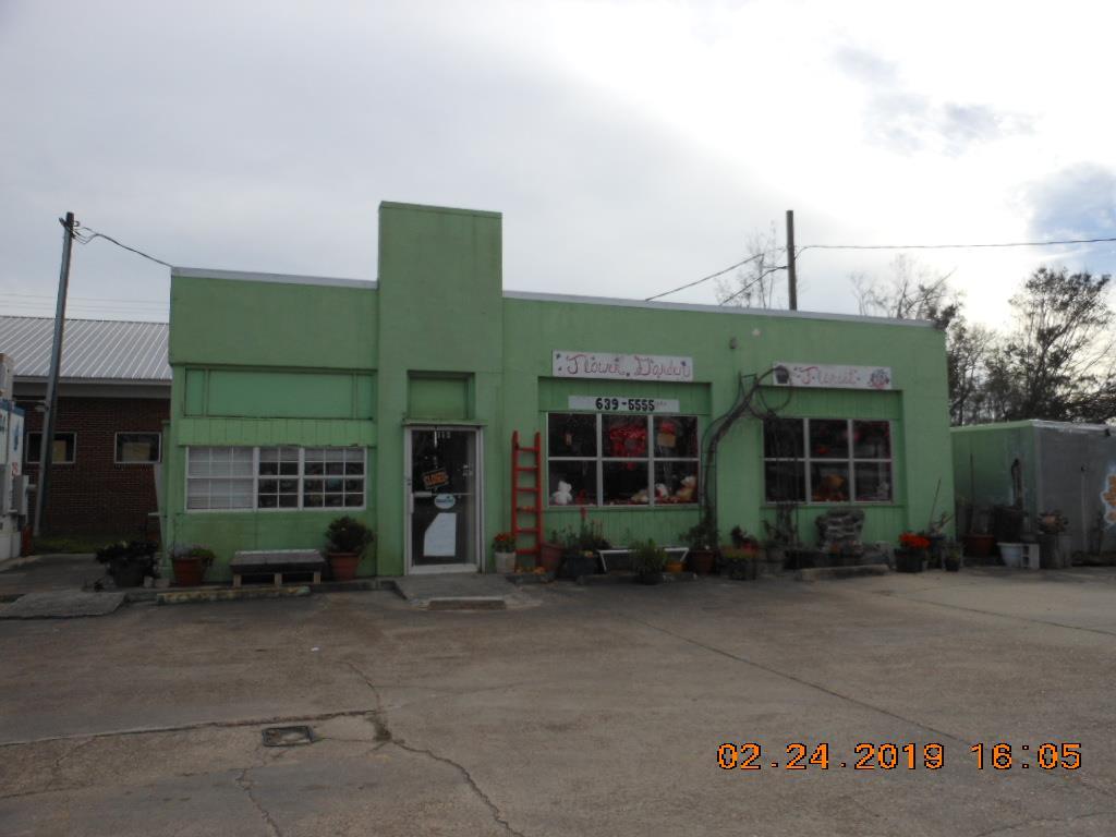 114 Hwy 22 - Photo 1