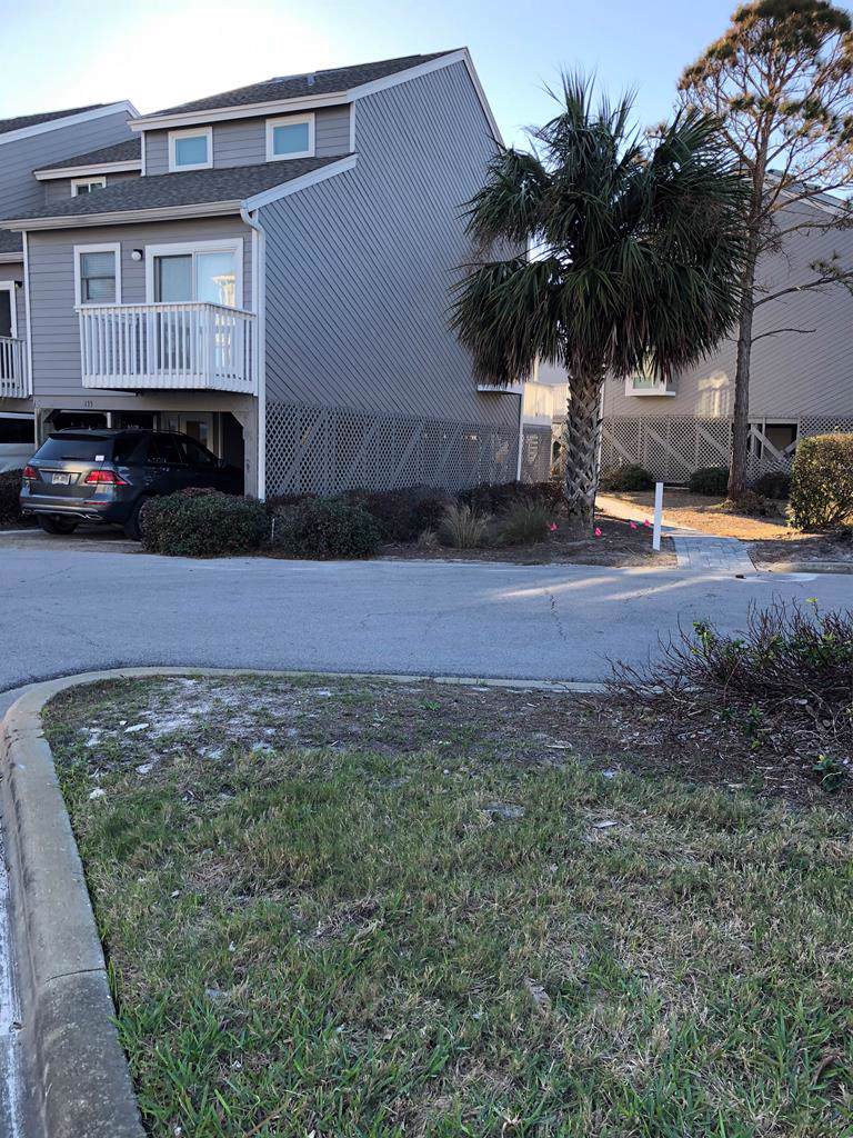 135 Sandpine Dr - Photo 1