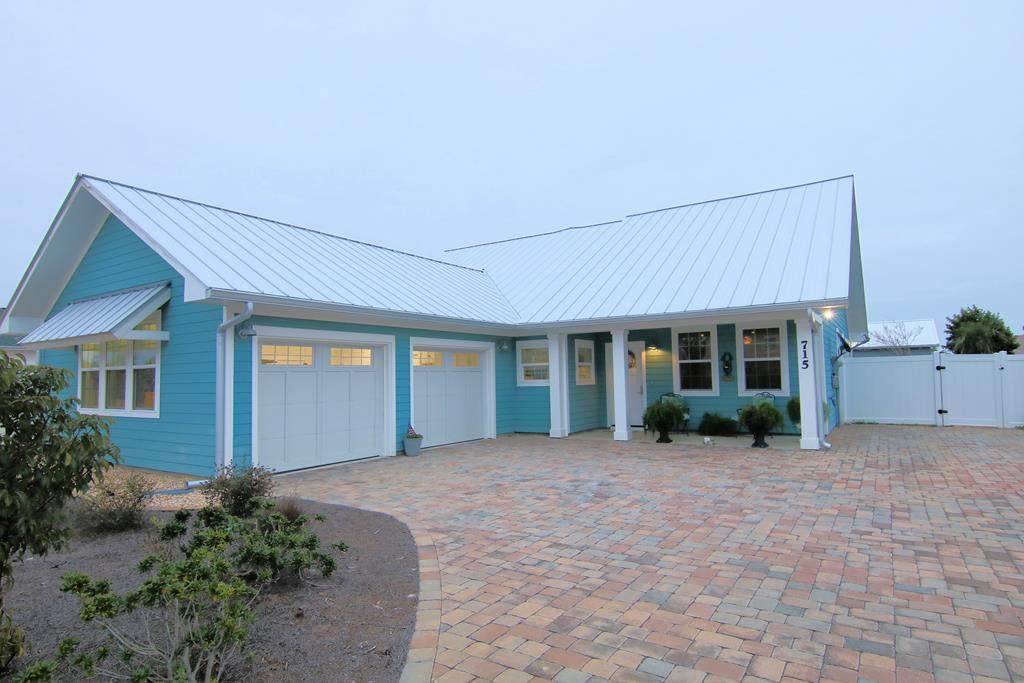 715 Gulf Aire Dr - Photo 1