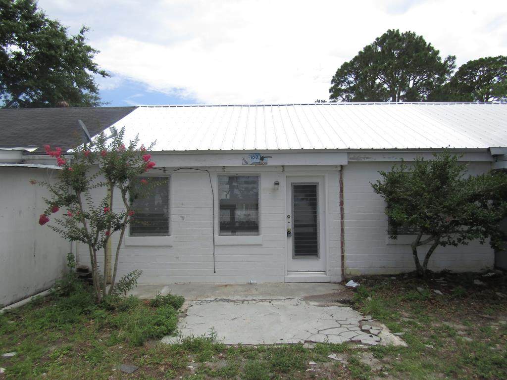 10 Parker Ave - Photo 1