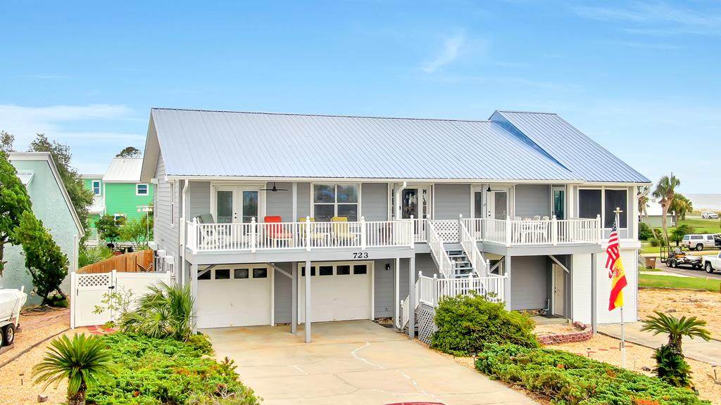 723 Gulf Aire Dr - Photo 1