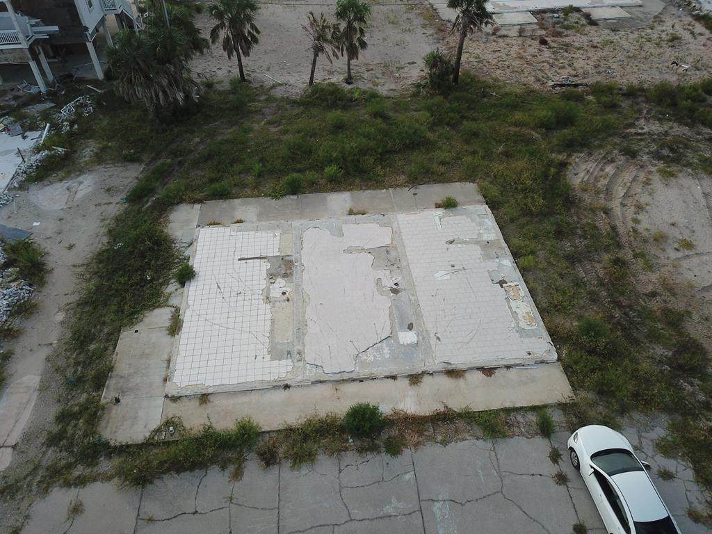 118 40TH ST - Photo 1