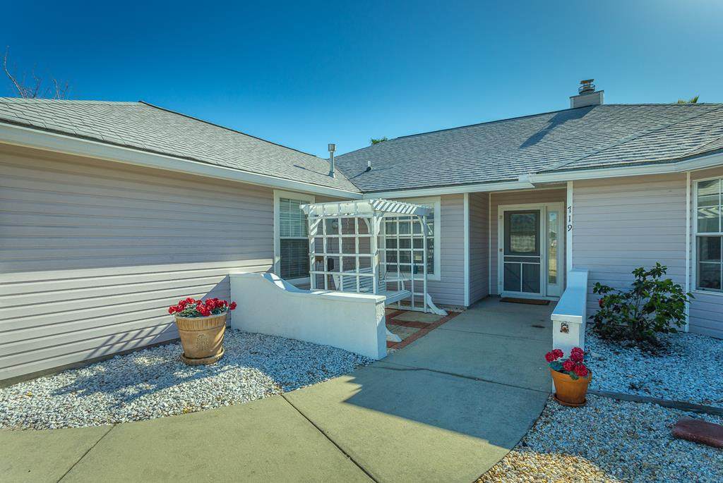 719 Gulf Aire Dr - Photo 1