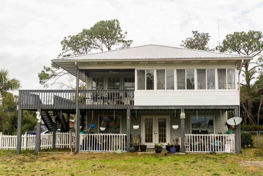 204 W 11Th St - Photo 1