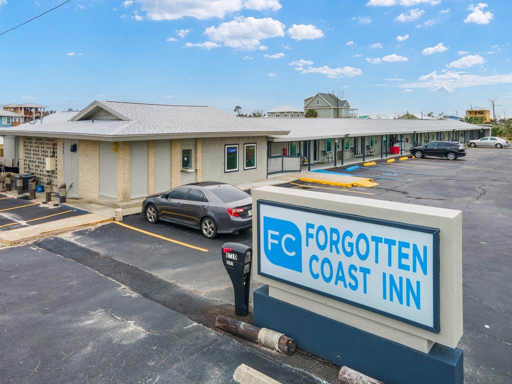 8042 Hwy 98 W - Photo 1
