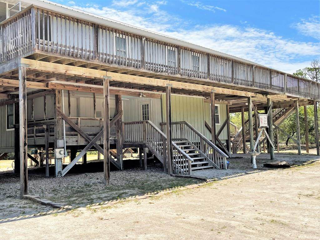 225 W 10Th St - Photo 1