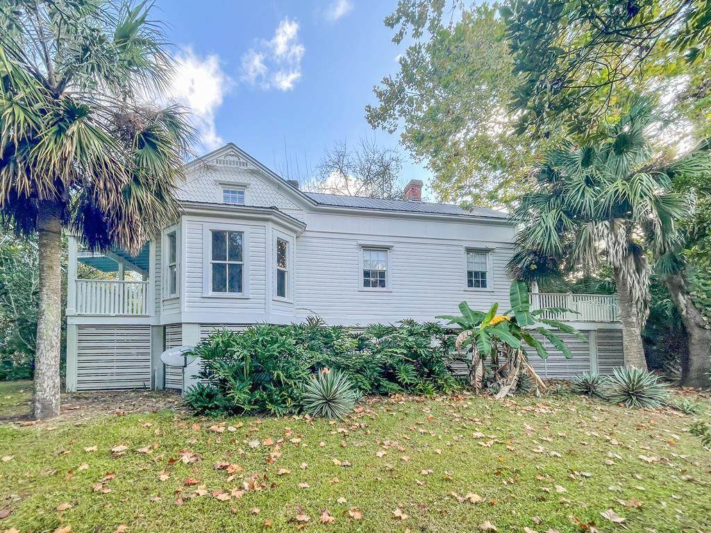 76 Ave G - Photo 1