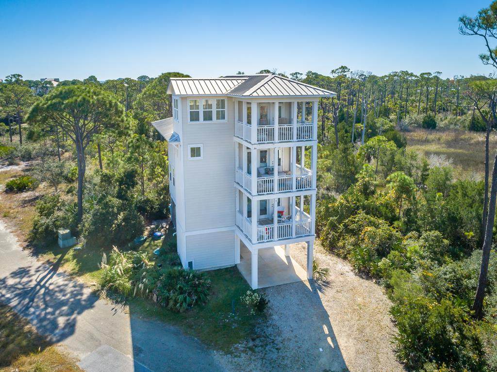 1443 Pelican Ct - Photo 1