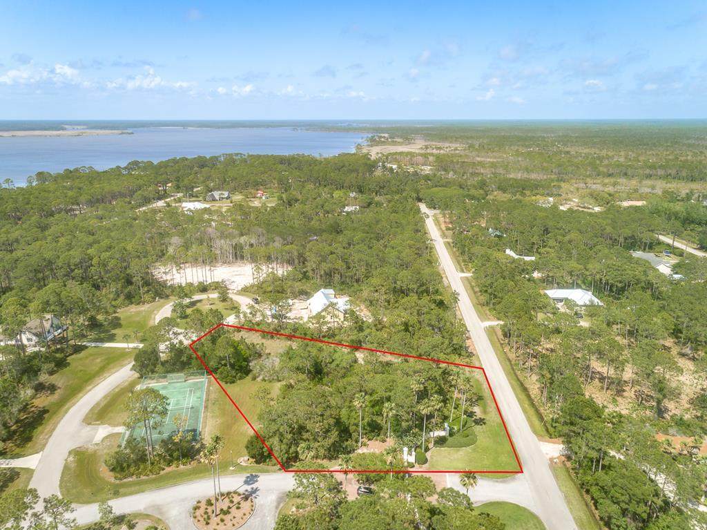 300 Sweet Bay Cir - Photo 1