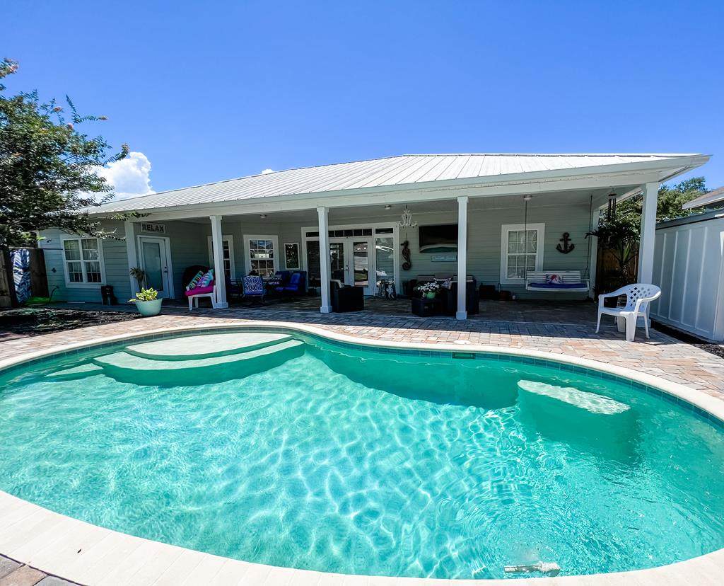 347 Bay St - Photo 1