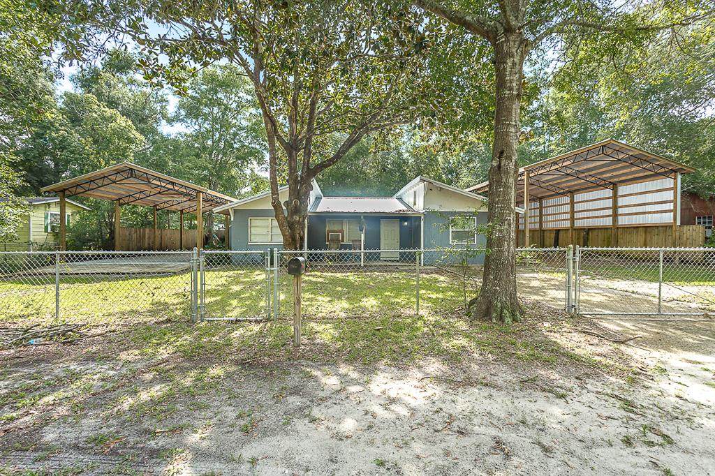 814 Nw 2Nd St - Photo 1