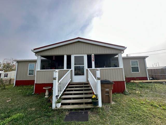 236 Pine St - Photo 1
