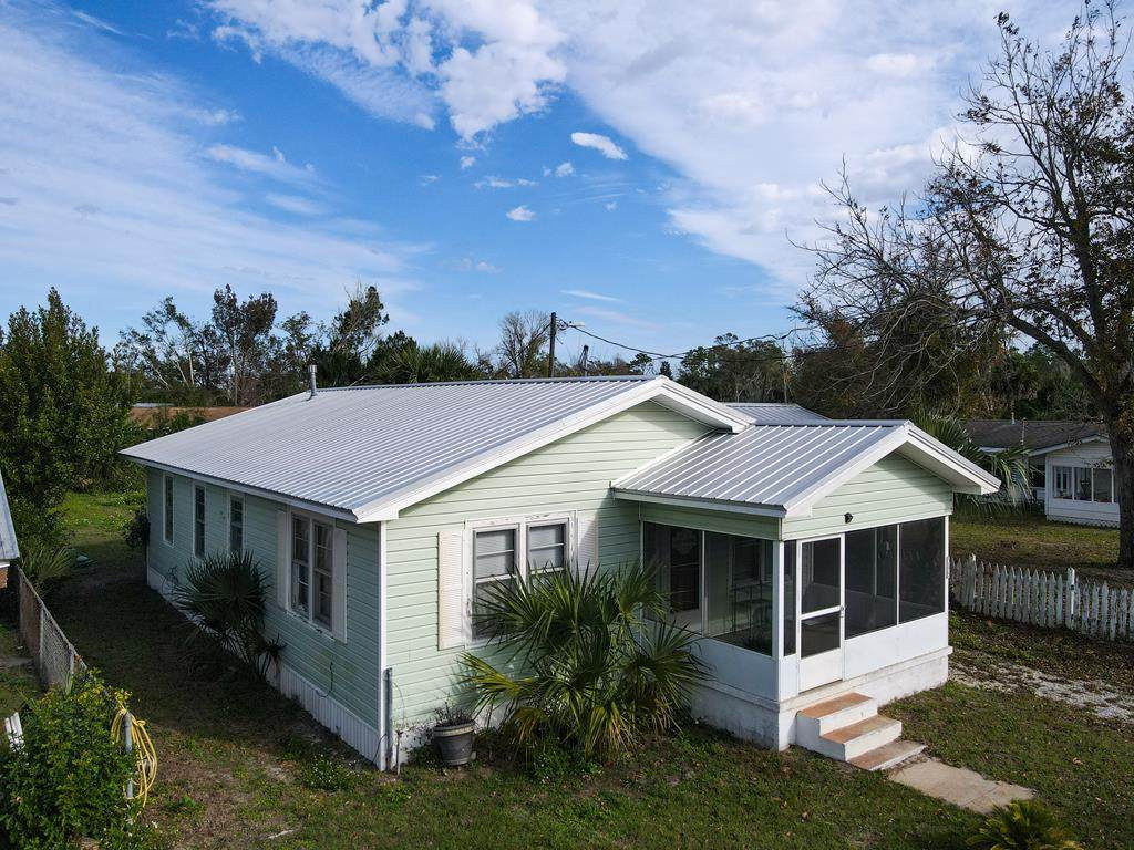 345 Marlin St - Photo 1