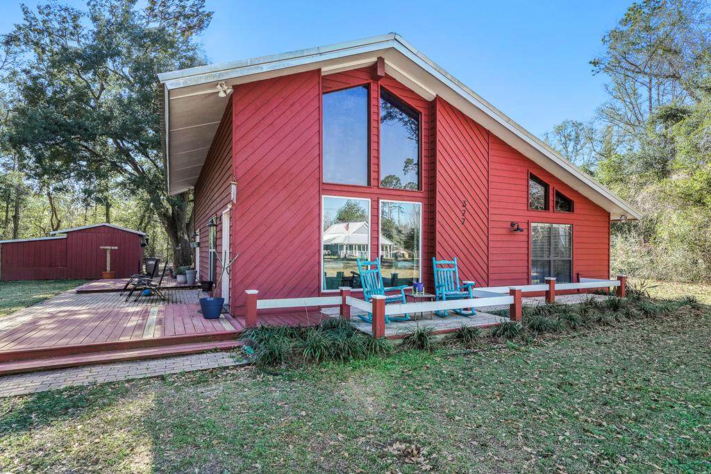 377 Lakeview Dr - Photo 1