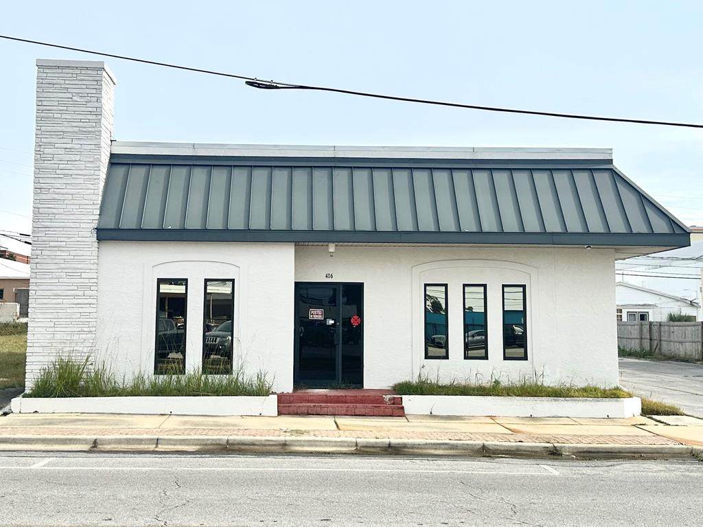 416 Jenks Ave - Photo 1