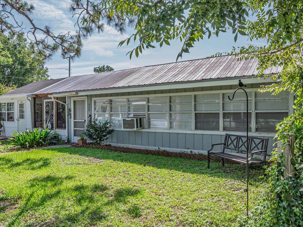6 Parker Ave - Photo 1