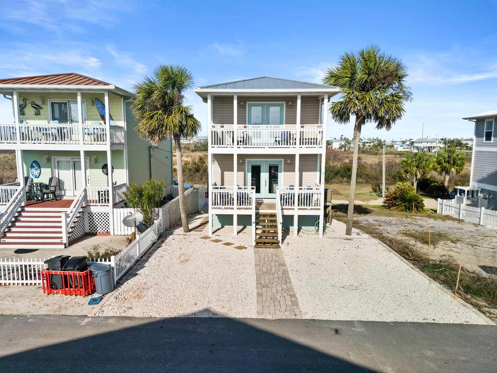 830 Oleander Ave - Photo 1