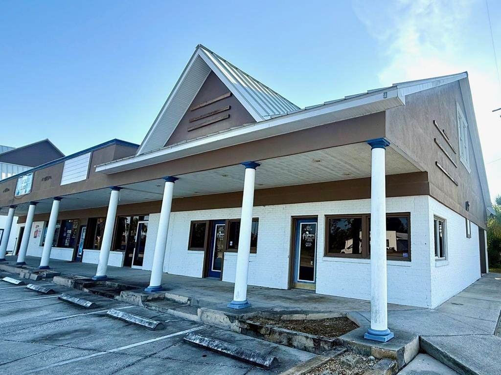 202 Hwy 98 W - Photo 1
