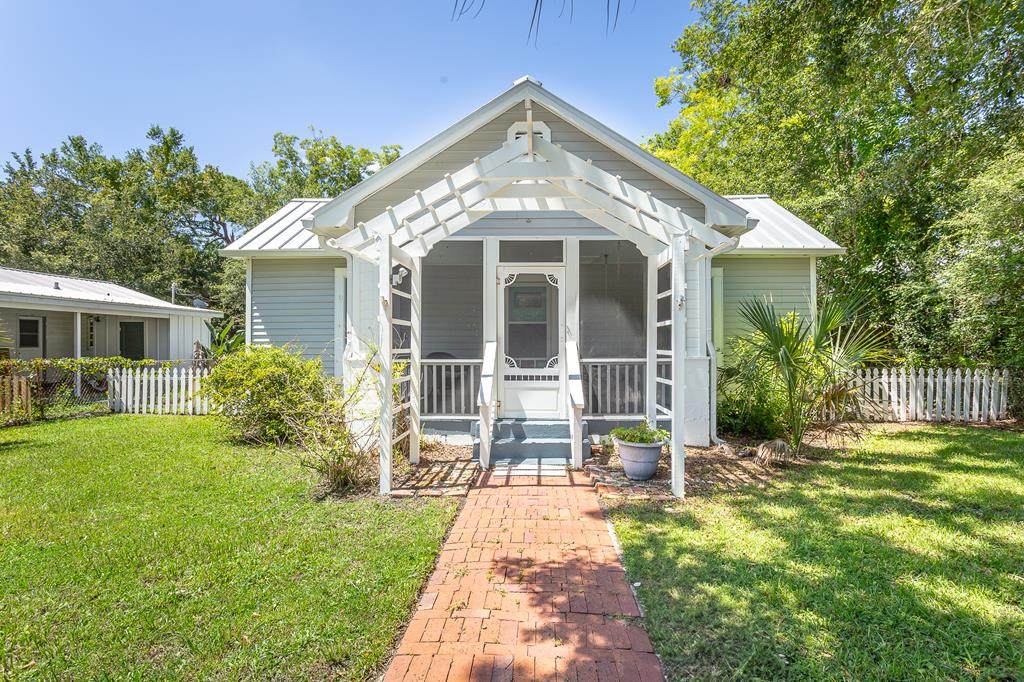 106 17th St - Photo 1