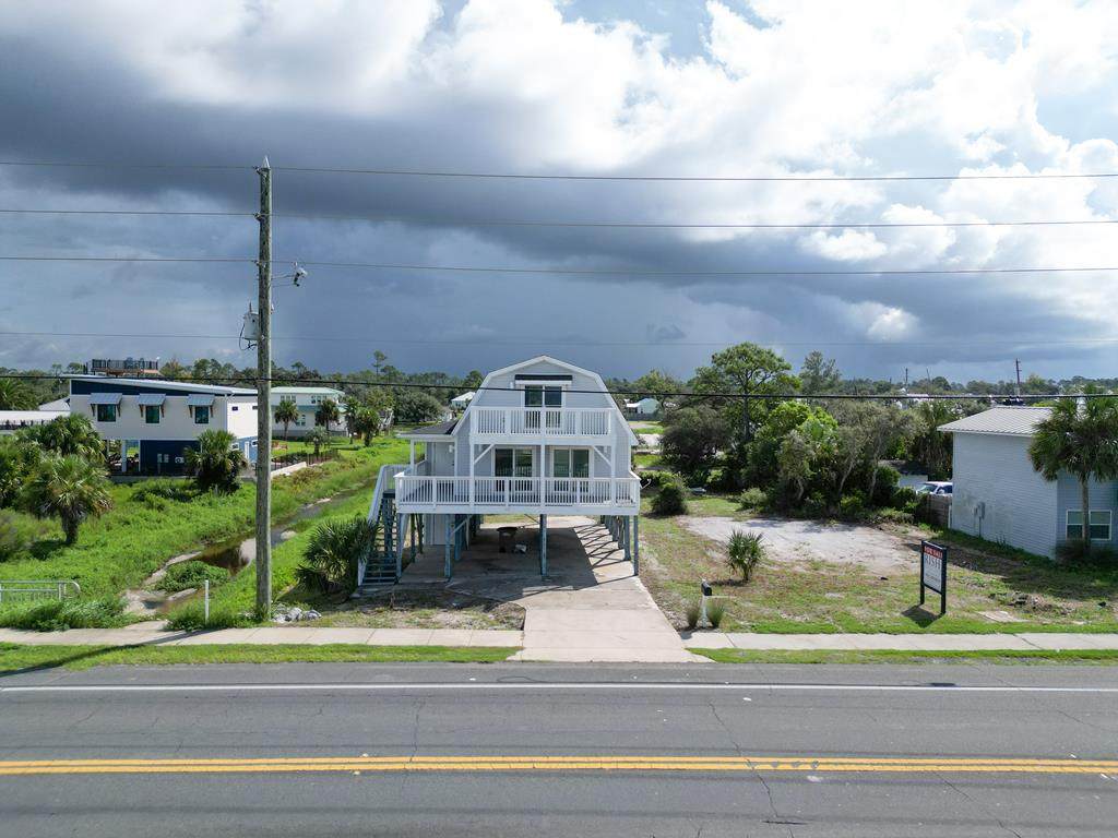 6626 Hwy 98 W - Photo 1