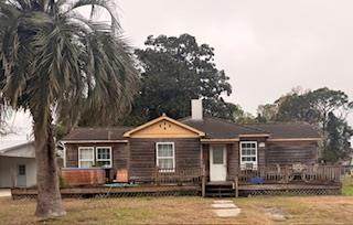 110 Hunter Cir - Photo 1