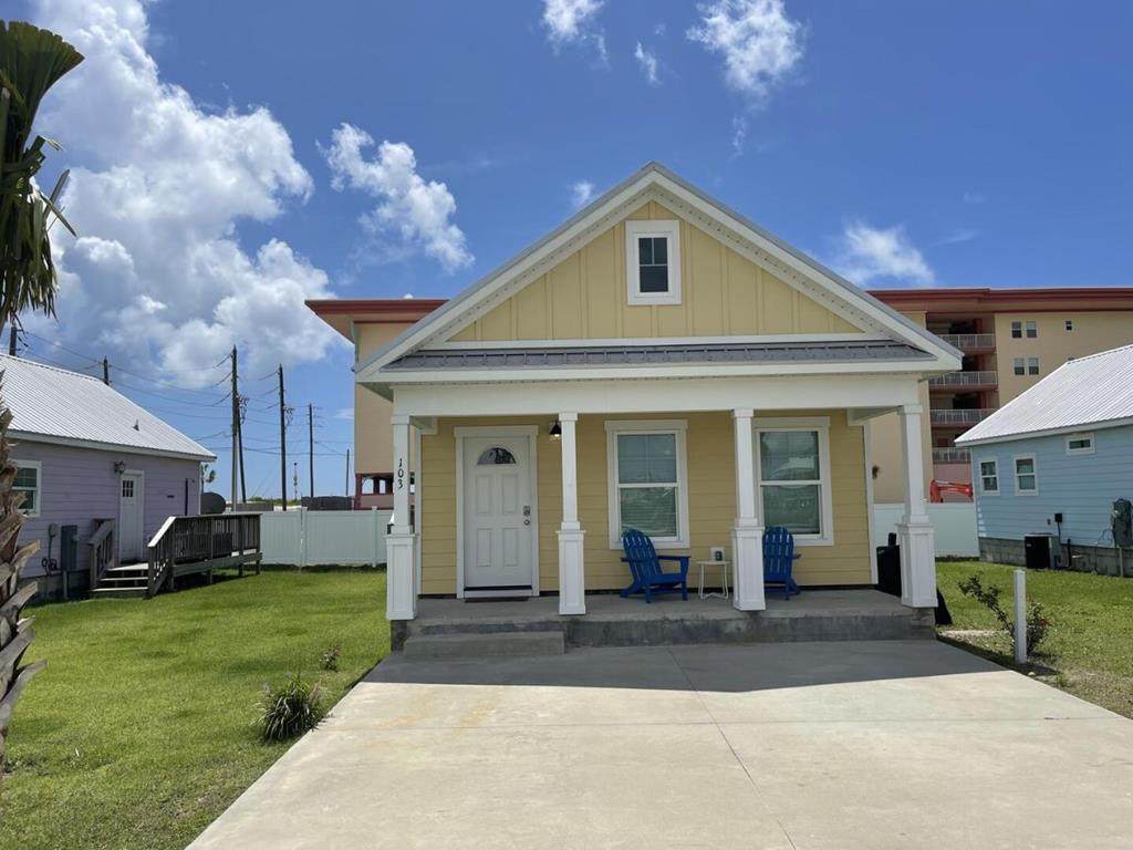 103 Ocean View Dr - Photo 1