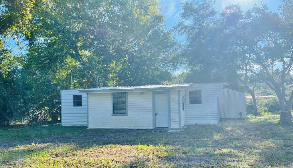 1210 Ne 1st St - Photo 1