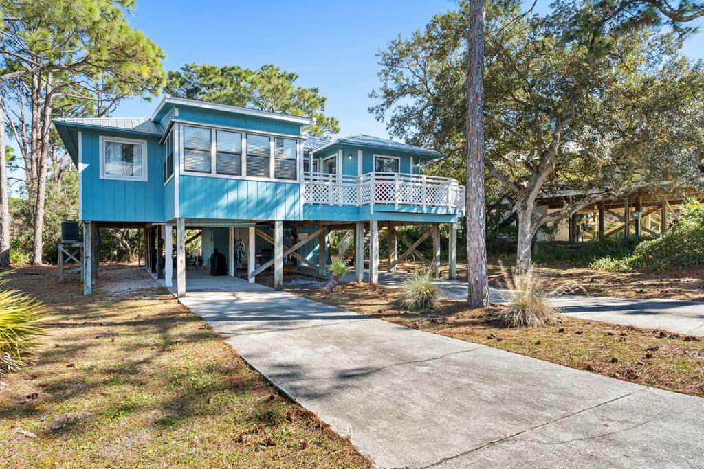 110 Boardwalk Ave - Photo 1