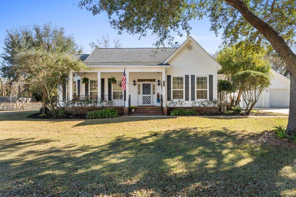 122 Cabell Dr - Photo 1