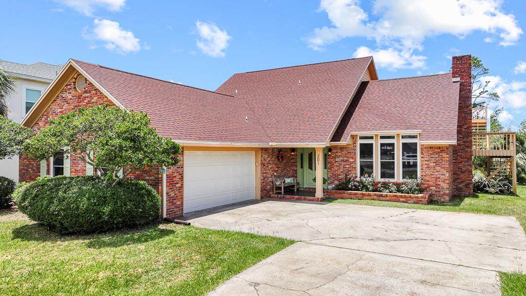 201 Sea Pines Ln - Photo 1