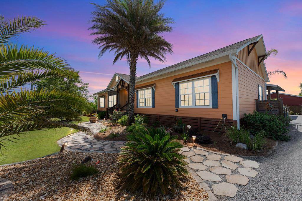 418 California Dr - Photo 1