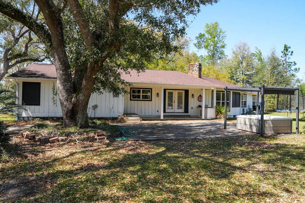 180 Grant Ln - Photo 1