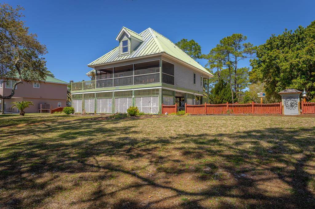 433 River Rd - Photo 1