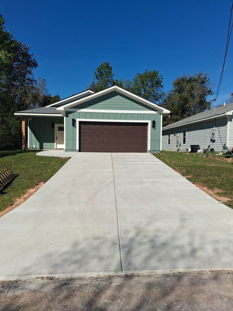 169 Parker St - Photo 1