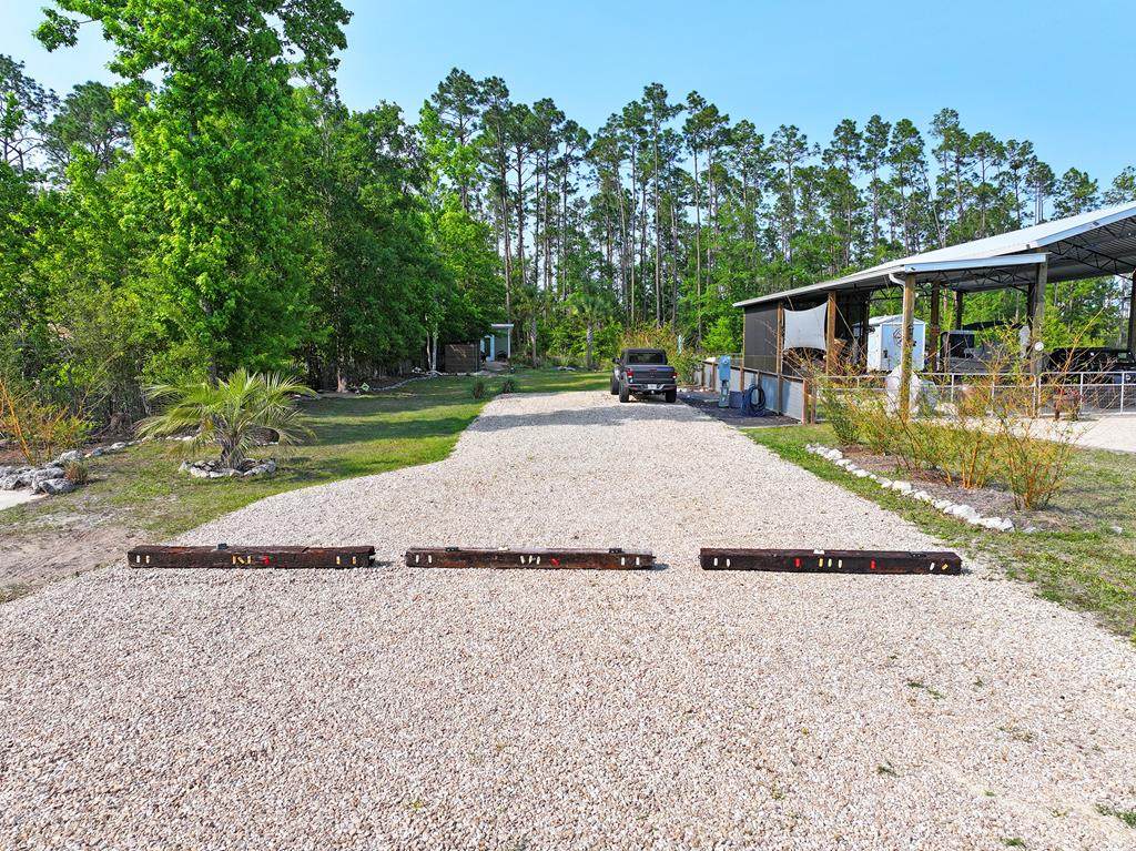 385 Sealy Dr - Photo 1