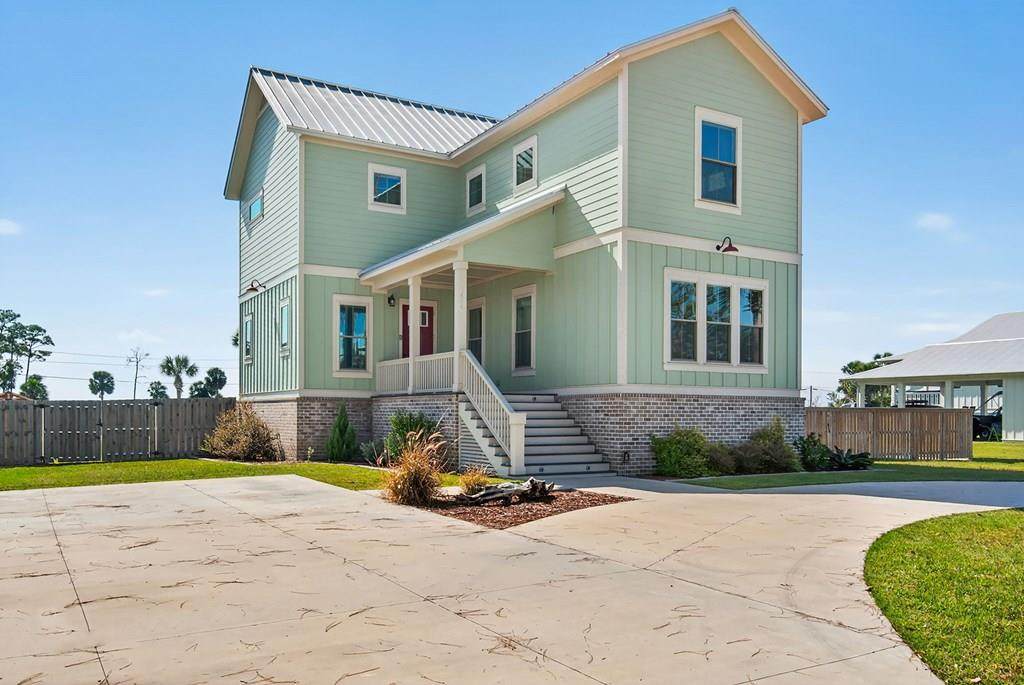 1404 Monument Ave - Photo 1