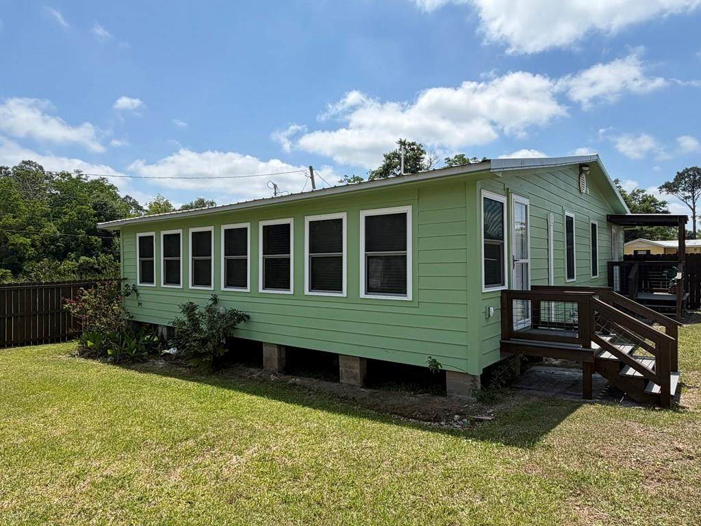 550 Pompano St - Photo 1