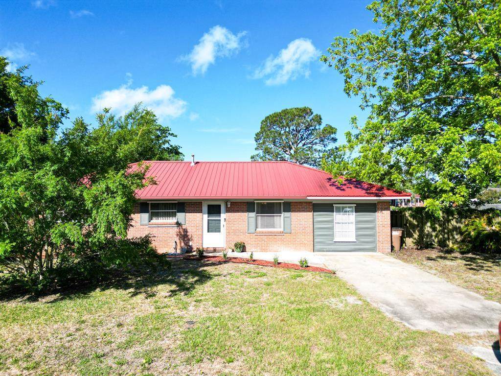2102 Cypress Ave - Photo 1