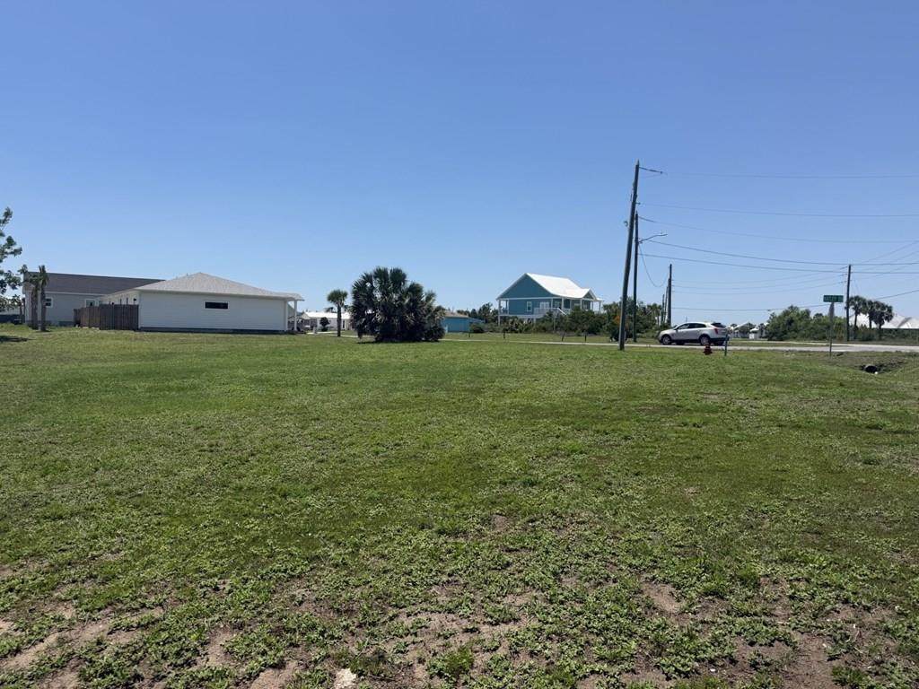 320 Hatley Dr - Photo 1