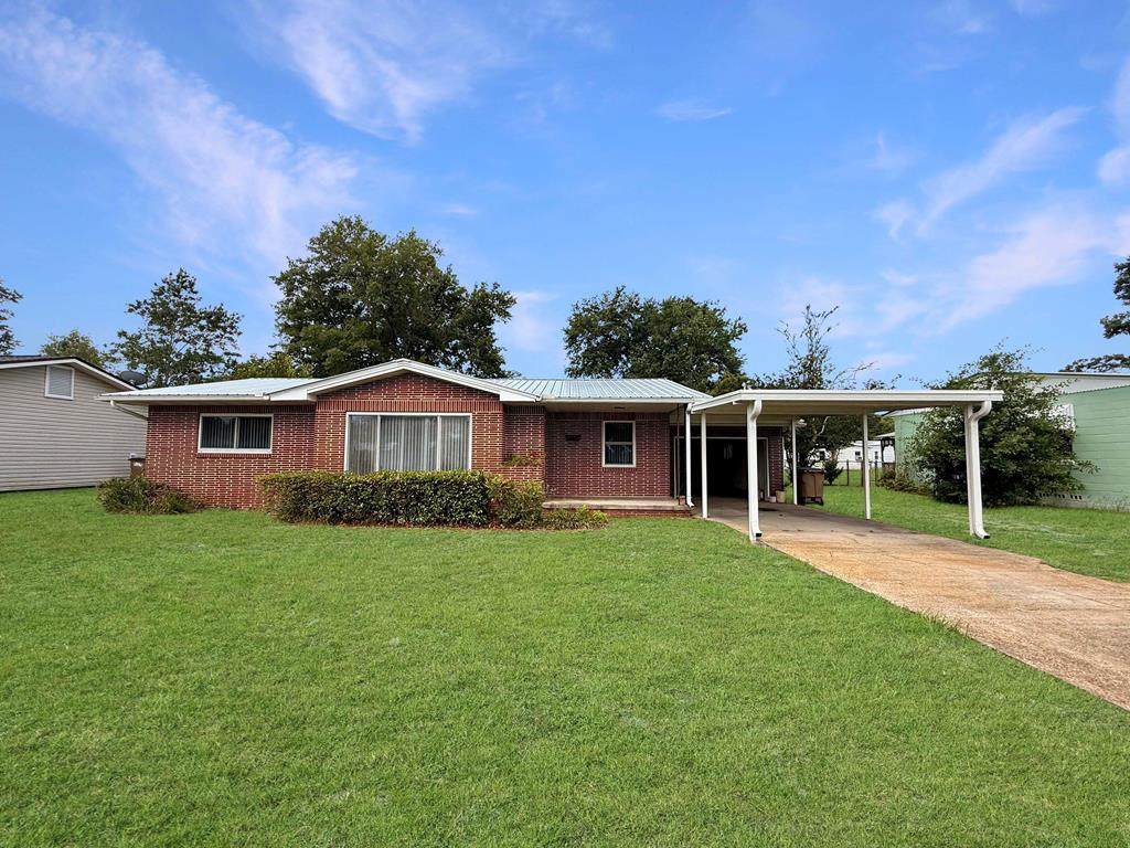 612 Garrison Ave - Photo 1