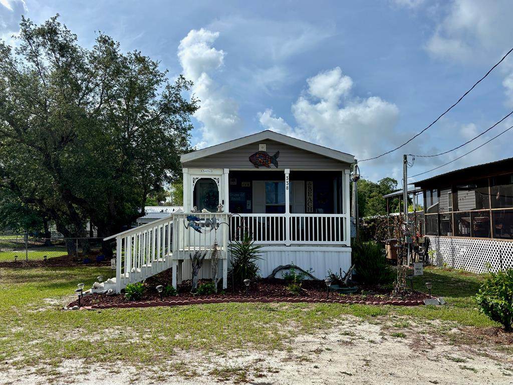 338 Selma St - Photo 1