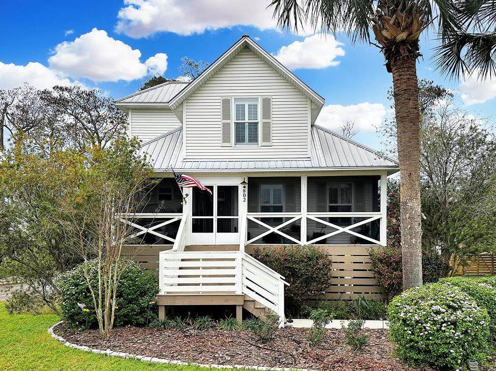802 Marvin Ave - Photo 1