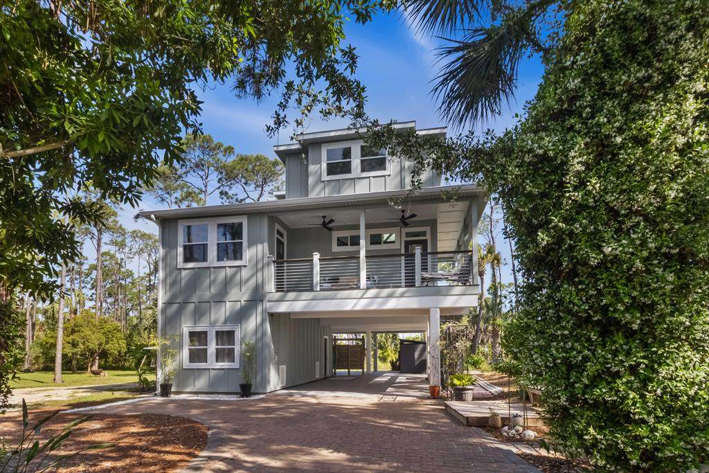 825 E Pine Ave - Photo 1