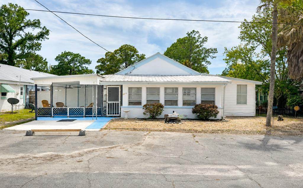 12-1 Parker Ave - Photo 1