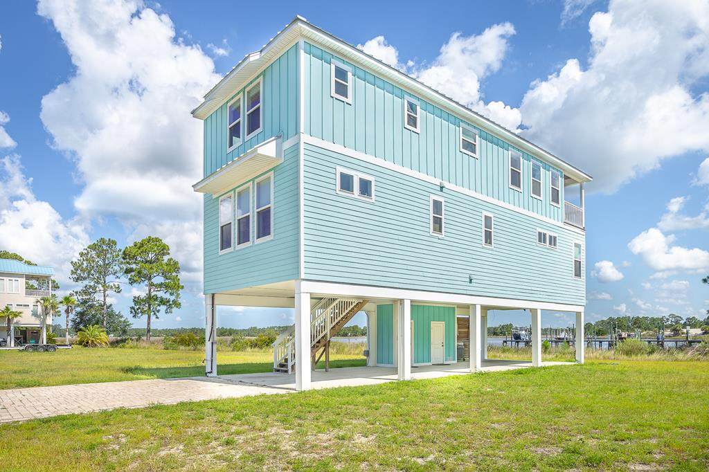 121 Anglers Harbor Ln - Photo 1