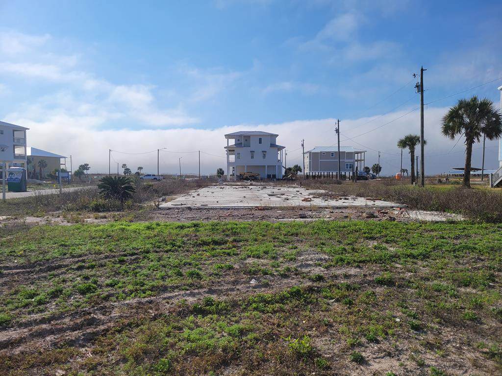 131 Circle Dr - Photo 1