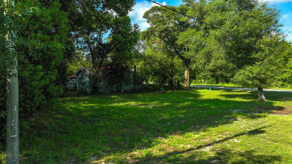 310 Nw 10th St - Photo 1