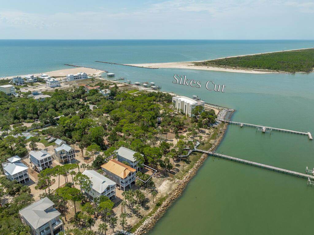 2235 Bayside Dr - Photo 1