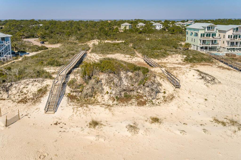 1526 Gulf View Way - Photo 1